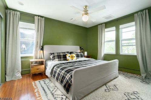 86 Midland Blvd, Maplewood NJ  07040-1810 exterior