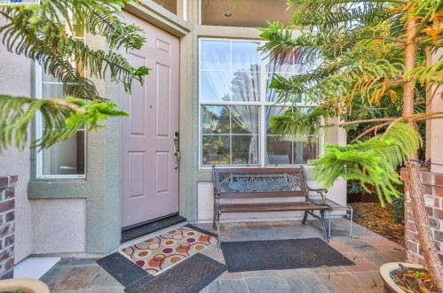 3809 Boulder Canyon Dr, Hayward, CA 94552-5423