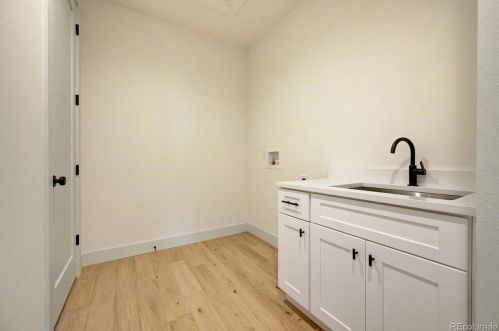 2712 Pennsylvania St, Englewood CO  80113-1644 exterior