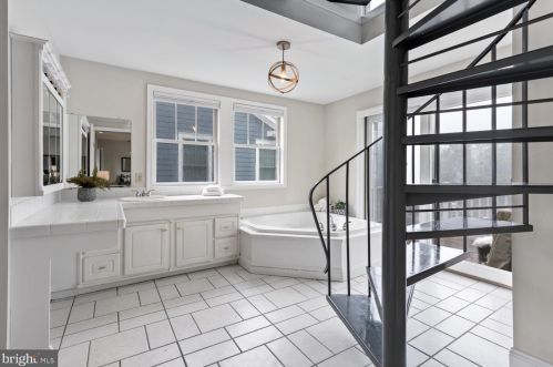 728 Oak Grv Cir, Severna Park MD 21146-4219 exterior