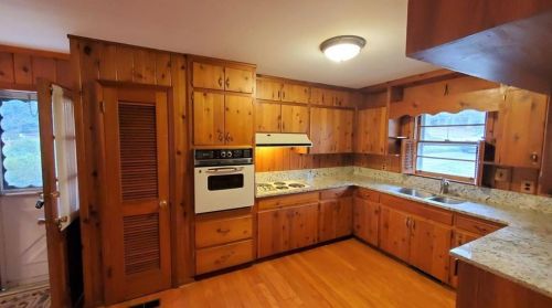 2595 Club Valley Dr, Marietta, GA 30068-3517