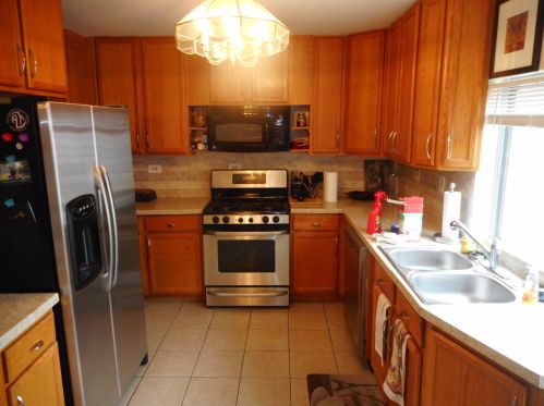 1251 San Simeon Dr, Hanover Park, IL 60133-5551