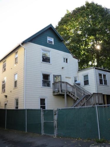 90 Congress Ave, Waterbury, CT 06708-3845