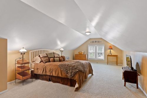 295 Chelsea St, Saint Paul MN  55115-2080 exterior