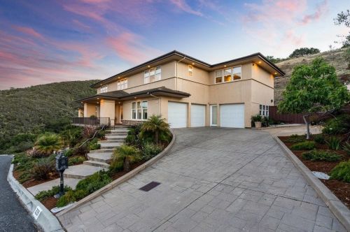 228 Queens Ct, San Carlos, CA 94070-5804