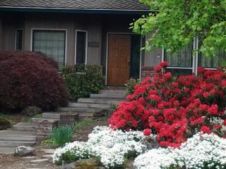 1165 Mira Mar Ave, Medford, OR 97504-8576