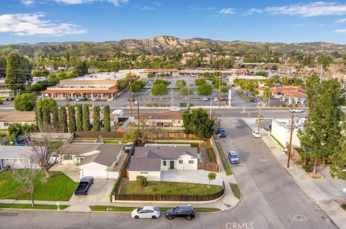 2647 Angela St, Simi Valley CA  93065-2605 exterior