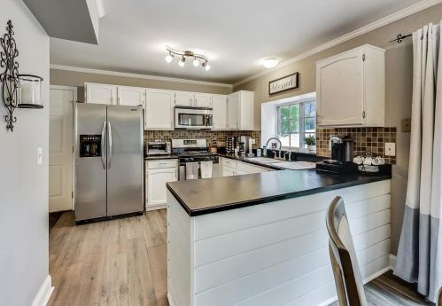 1045 Big Eagle Trl, Carol Stream IL  60188-9153 exterior