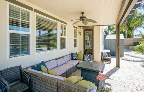 16093 Sierra Heights Dr, Riverside CA  92503-8449 exterior