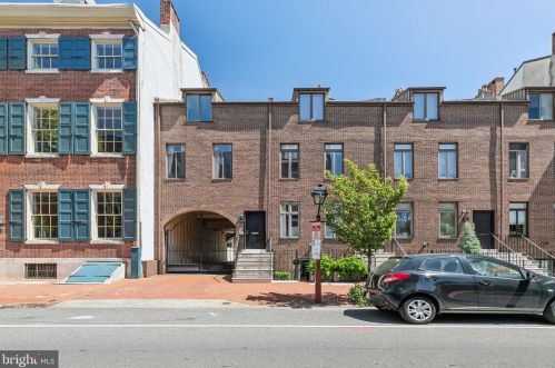 265 4th St, Philadelphia, PA 19106-3819