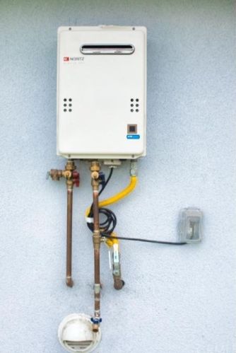 14412 Cordary Ave, Hawthorne CA  90250-8340 exterior