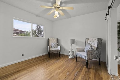 3637 Fairesta St, Glendale CA 91214-1804 exterior