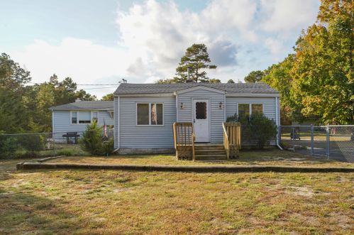 460 Vath St, Jackson Twp, NJ 08527-5218