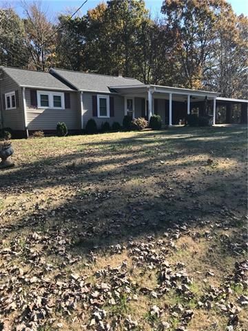 299 Flower House Loop, Bells Cross Roads, NC 28166-9573