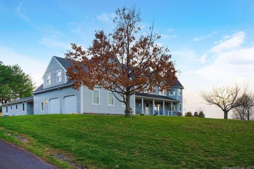 11 Scard Rd, Wallingford, CT 06492-2707