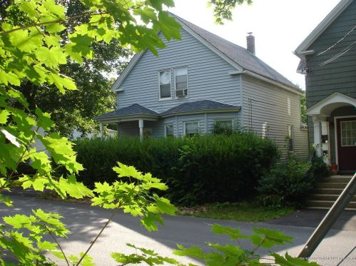 15 Newman St, Lewiston, ME 04240-5501
