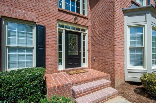 4770 Dartmoor Ln, Suwanee, GA 30024-3340