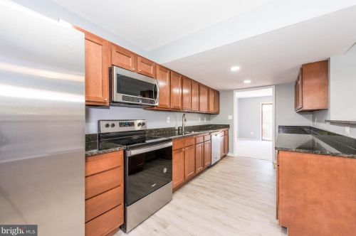 5612 Thicket Ln, Columbia MD  21044-2527 exterior