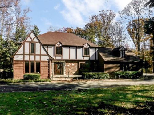12 Roberts Rd, Warren, NJ 07059-5205