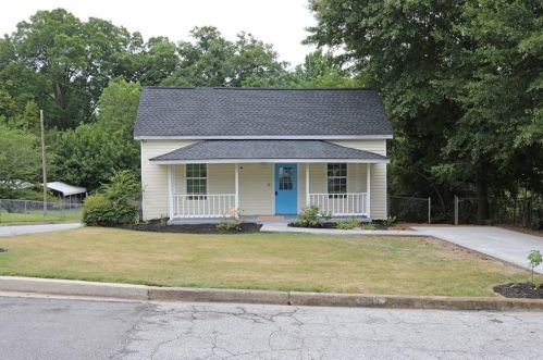 1595 Elm St, Conyers GA  30012-3715 exterior