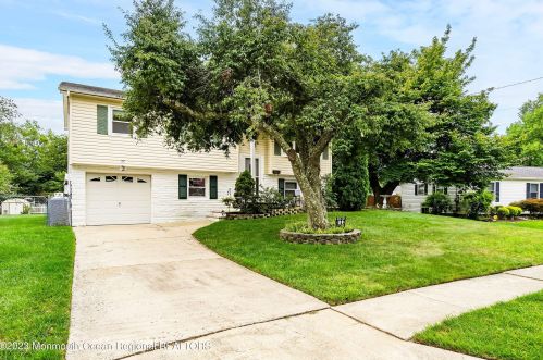157 Susan Dr, Jackson Twp, NJ 08527-1136