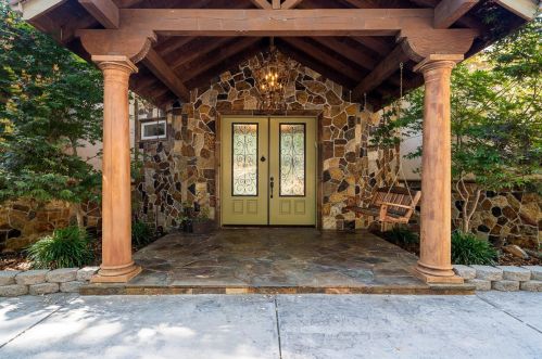 2081 Camelot Ct, Swansboro Country, CA 95667-9366