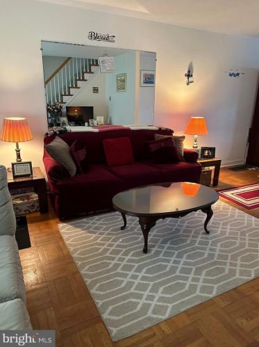 2743 Lardner St, Philadelphia, PA 19149-3515