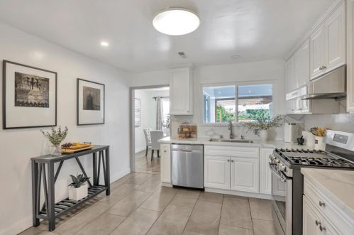 1924 Marineview Dr, San Leandro CA 94577-5315 exterior