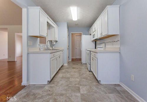 165 Homeplace Dr, Porterdale, GA 30016-8536