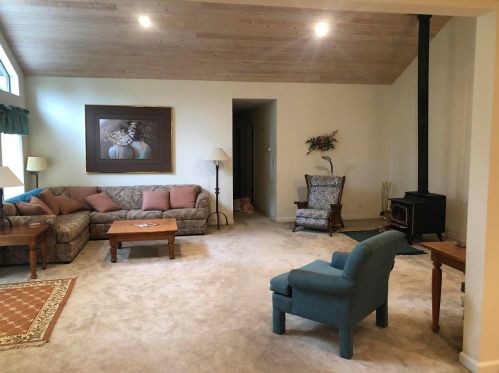 822 Lake Ridge Rd, Peninsula Village, CA 96137-9588