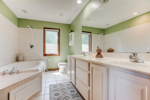 5433 Jefferson Ct, Saint Paul MN  55110-5770 exterior