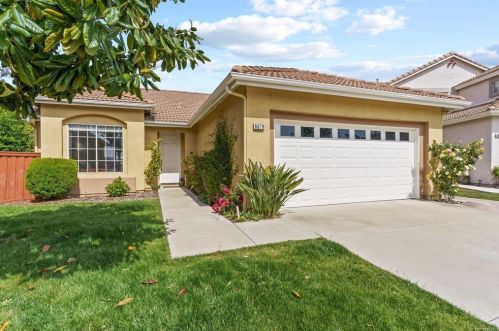 6679 Corte Eduardo, Carlsbad, CA 92009-4566