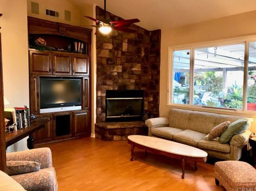 6148 Birdie Dr, La Verne, CA 91750-1401