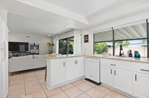 1333 Amberwick Ln, Anaheim CA  92804-5425 exterior