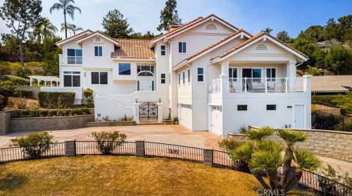 10228 Overhill Dr, Santa Ana CA  92705-1595 exterior