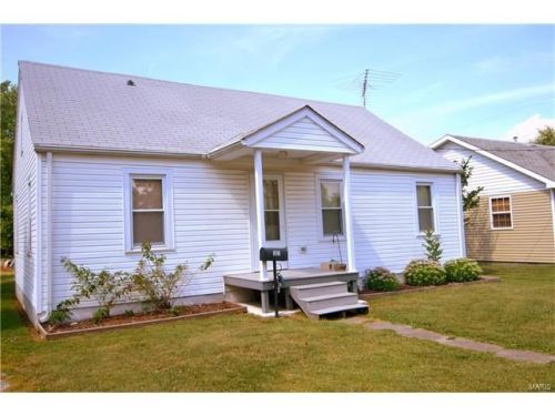 503 Kenwood Ave, Otterville, IL 62052-1383