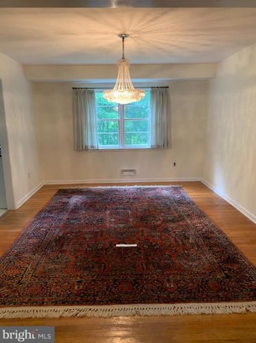 90 Woodside Ln, Princeton NJ  08540-5426 exterior