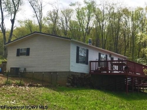 495 Peddlers Rd, Lake Ridge WV  26330-7745 exterior