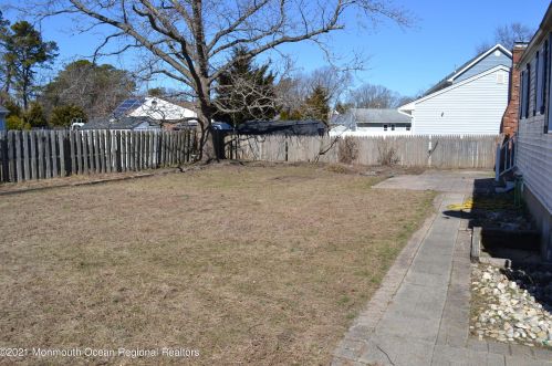 521 Smith Dr, Point Pleasant Beach, NJ 08742-5430