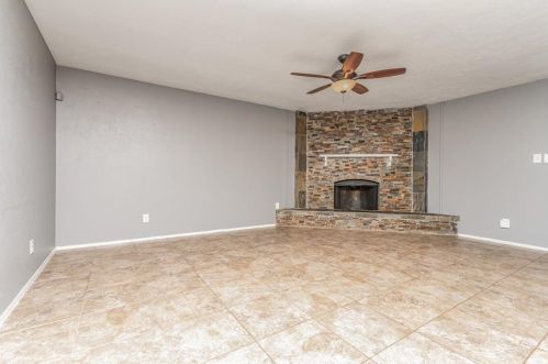 3713 Bridalwreath Dr, Fort Worth TX  76133-7631 exterior