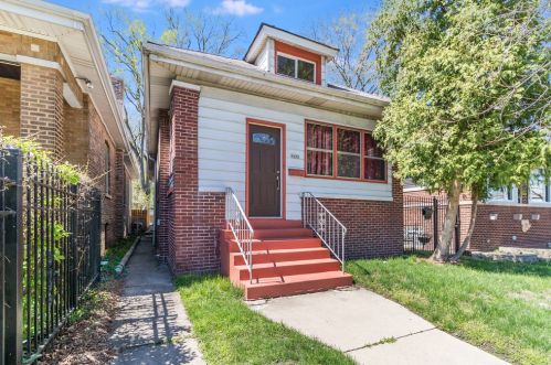 8108 Avalon Ave, Chicago, IL 60619-4524