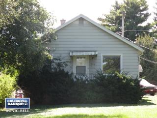 304 Marble St, Joliet, IL 60435-6337