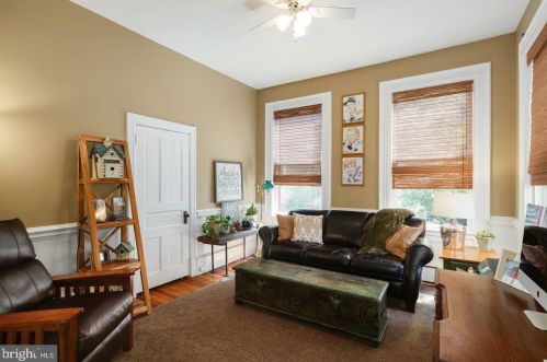 316 Washington Ave, Tavistock NJ 08033-3327 exterior