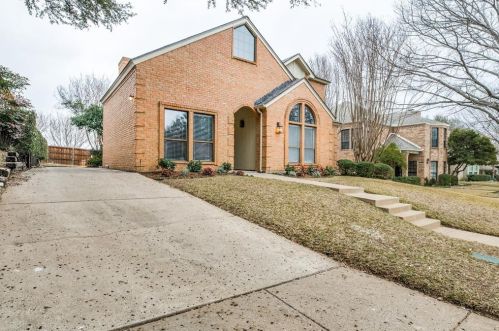 6816 Riverridge Rd, Fort Worth, TX 76116-9355