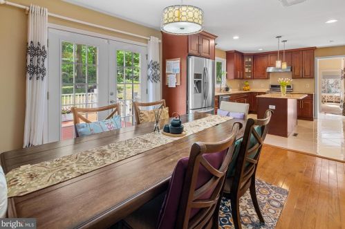 1063 Stuart Rd, Princeton NJ  08540-1219 exterior