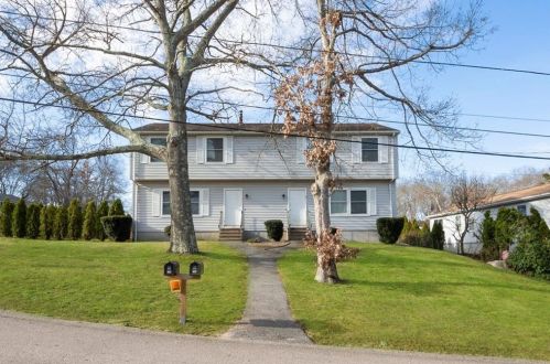 13 Spuchy Dr, Westerly, RI 02891-2037