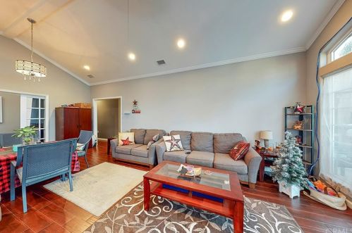 530 West St, Anaheim CA  92801-4707 exterior