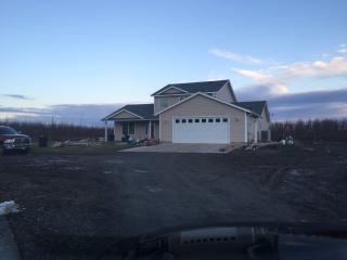 2061 Wilson Hwy, Grandview, WA 98930-8808