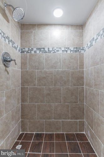 5215 10th St, Philadelphia PA  19141-4009 exterior