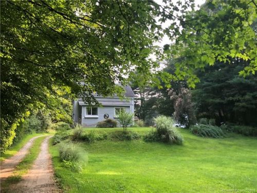 245 Hartford Pike, Killingly CT  06241-1506 exterior